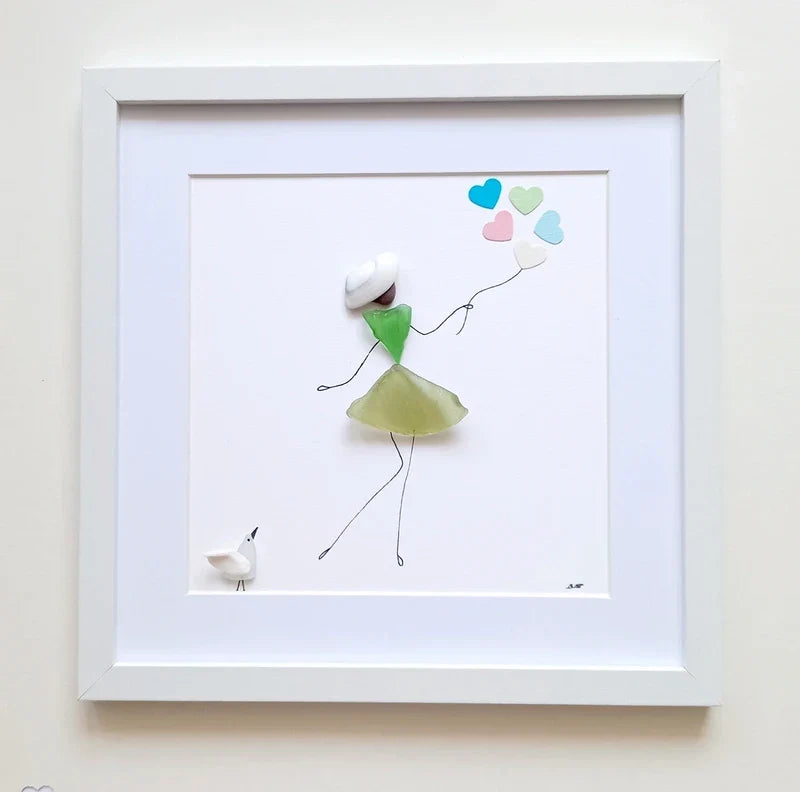 Quadro in vetro di mare bambina e palloncini a cuore, 22x22 cm, opera di Benedicte Jason