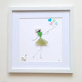 Quadro in vetro di mare bambina e palloncini a cuore, 22x22 cm, opera di Benedicte Jason