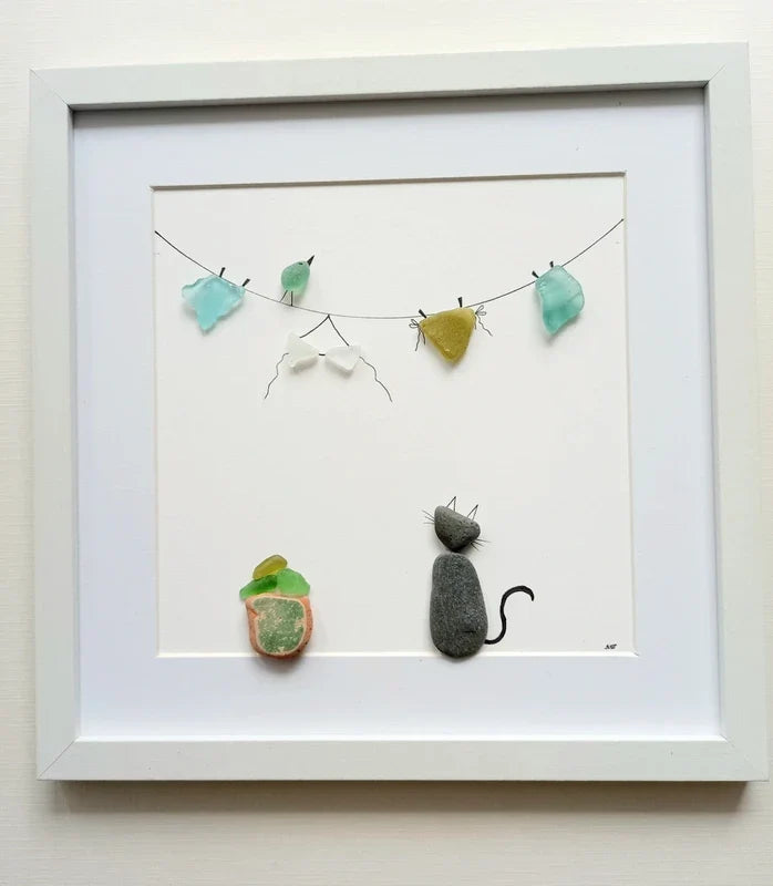 Quadro in vetro di mare gatto e bucato steso, 22x22 cm, opera di Benedicte Jason