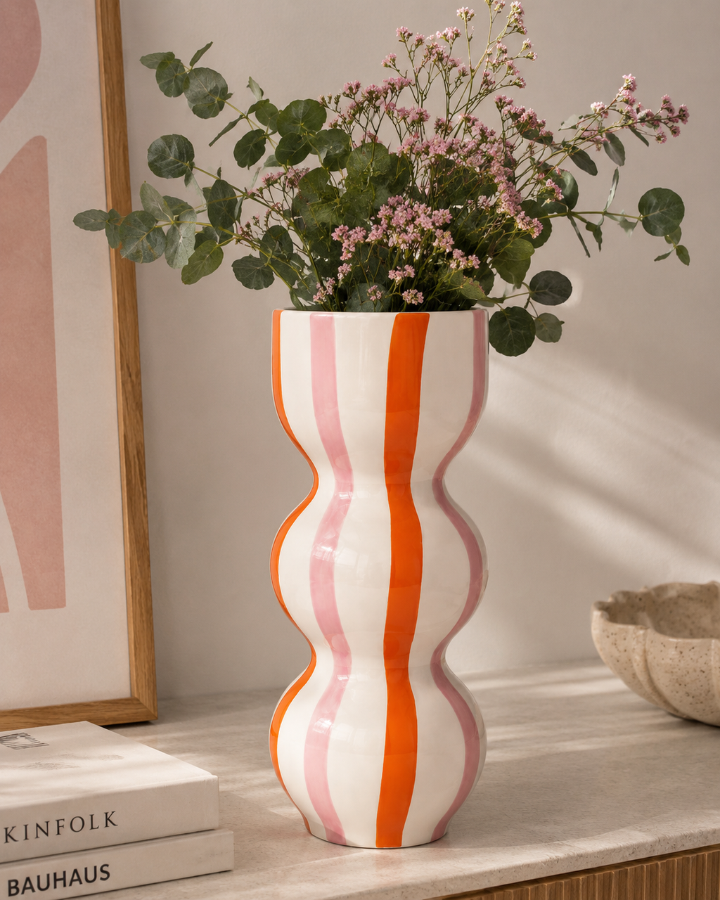 Vaso Raquelita Qué Rico in ceramica, vista laterale