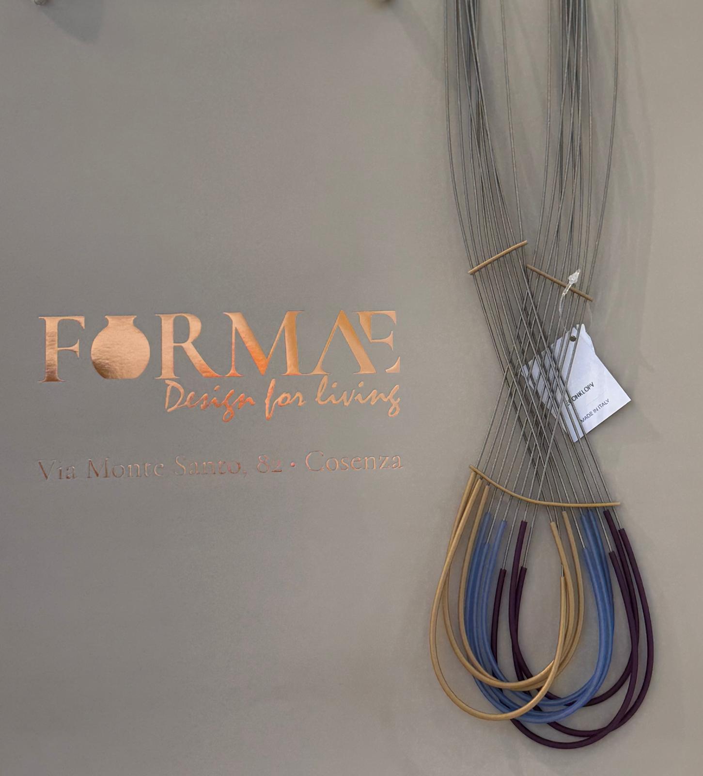 Collana Eco lunga in caucciù e molle di acciaio