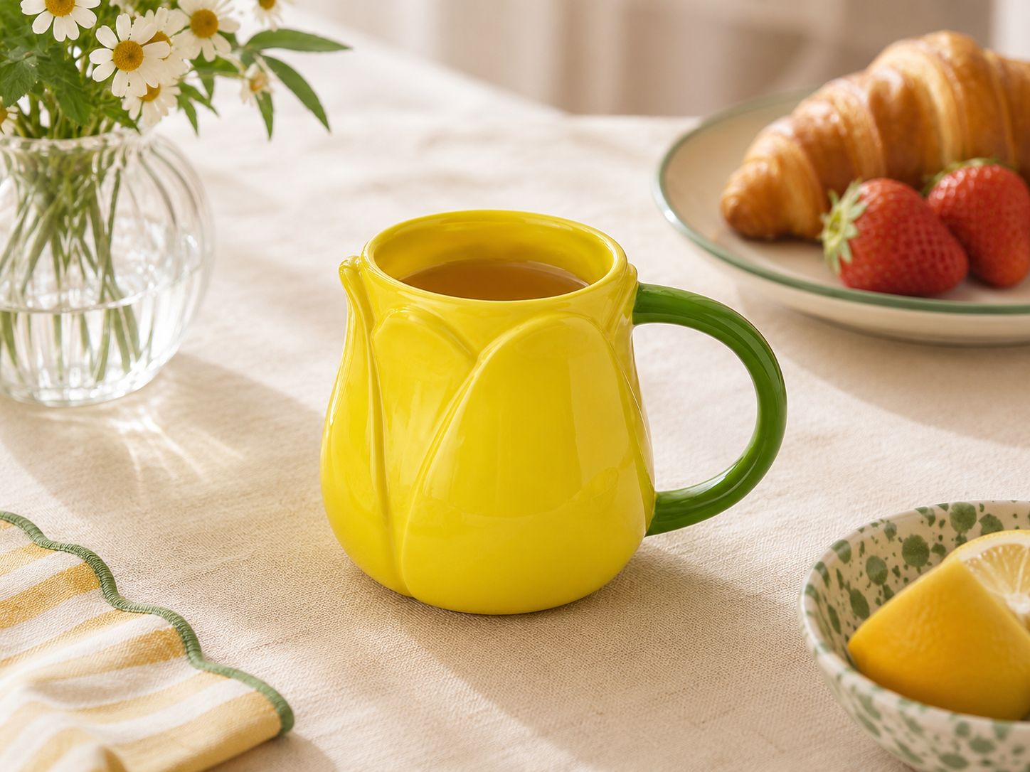 Mug Tulip Qué Rico in ceramica, in ambiente